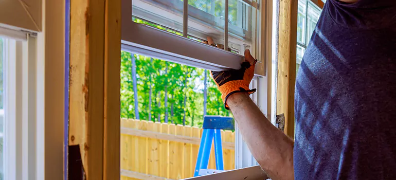 >Bay Window Curtain Rail Track in Sunset, FL