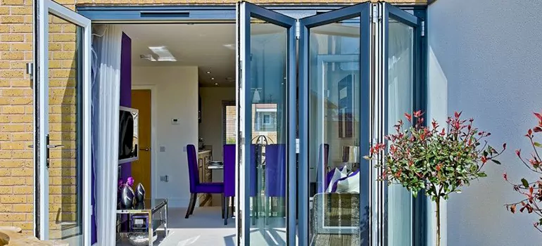 Commercial Door Glass Repair in Sunset, FL